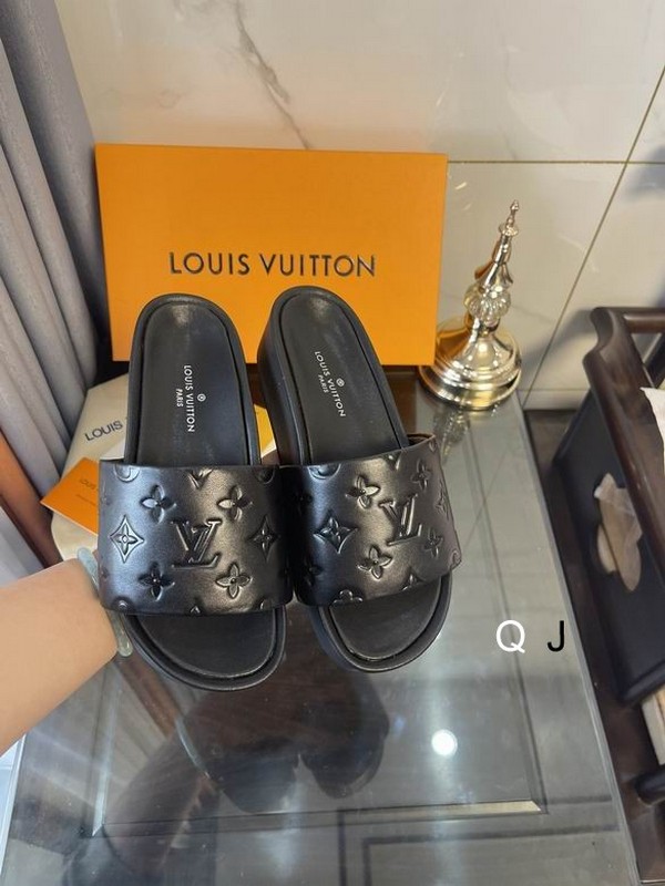 LV Women's Slippers 277